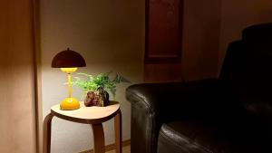 Just a short walk 黒門市場1min 道頓堀 心斎橋 Glico Sign 黒門市場Guestroom Glowlight