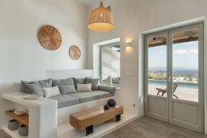 Lolantonis - 3BR Sea View & Infinity Pool - Thymari