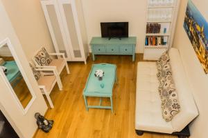 Three-Bedroom Townhouse room in Casa con piscina junto a Catedral