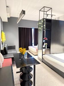 AXON suites Aurora