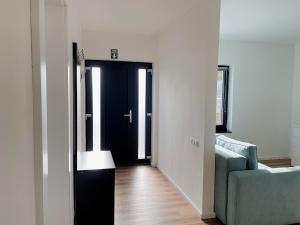 View Apartment Near the Airport