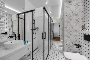 Mehoffera Superior Apartment by BookingHost