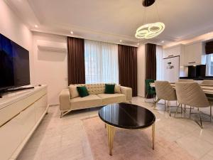 SA Apartments! 2BD Flat 400m to the Beach