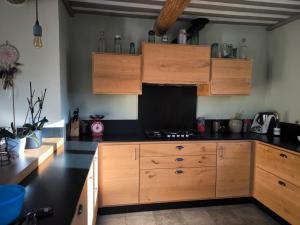 Chambre dans maison au calme avec piscine