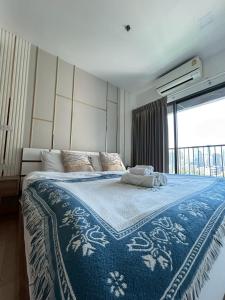 Luxury Condo Skywalk BTS Thonglor Pool Gym and Netflix