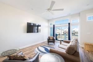 New Listing Ocean Views Hot Tub & Community Pool