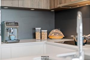 Beach Break - family friendly apartment by the sea