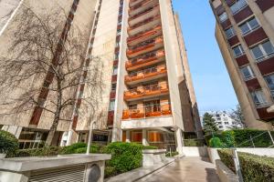 Jemmapes - Appartement lumineux avec balcon proche du Canal Saint-Martin