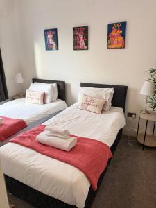 Maple House - Quaint Victorian Home