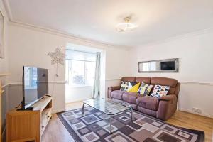 Apartment - Sleeps 5 - Private Garden