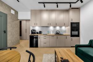 Mokotów Superior Living Apartment by BookingHost