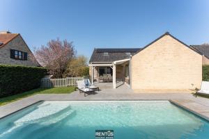 Villa T’Uzetje – villa with pool in Oostduinkerke
