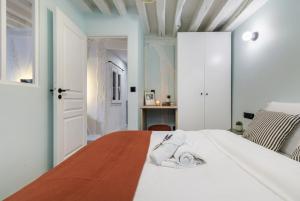 Furtive - Notre Dame