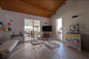Spacious home near the sea and Clemenceau