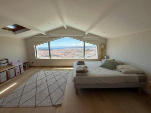 Perfectly located Villa between sea and city center