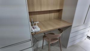 Studio Moderno com Varanda e Piscina