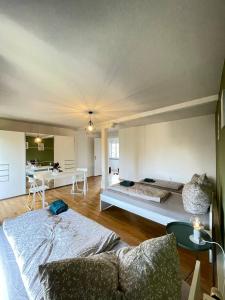 Geräumige Altbauwohnung mit 4 Schlafzimmern