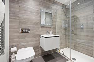 Modern 2 Bed Apartment by MCF