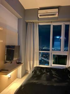 Cozy Condo at Makati with Netflix, Pool & Wifi