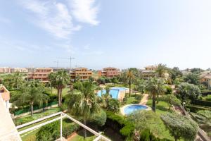 Lujoso Triplex Residencial Azahares by costablancarent