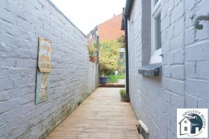 2BR House Reading | Contractor Stay + Parking