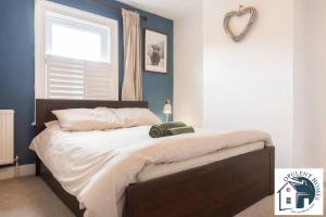Contractor-Ready 2BR House in Reading, Parking Available