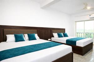 Spacious Quad Suite Rooms