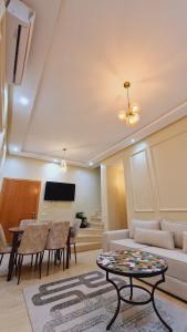 Location Appartement Duplex de Luxe avec Jardin Privatif, dans Résidence avec Piscines