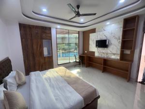 Sai Sansthan Inn