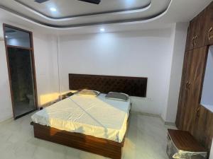 Sai Sansthan Inn