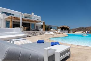 ALEGRIA Estate - 9 Bedrooms option