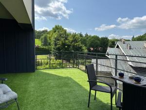 Cozy Bear Apartments with view and parking