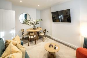 Comfortable 1 Bedroom Barons Court