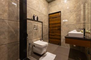 Krishna Serenity Villa Pet-friendly 7-BHK Farmhouse with Pool, Gazebo and Garden