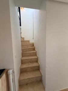 LaZenia beach apartment 6 beds