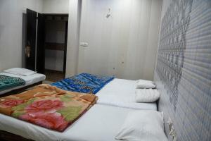 Taj Suit Inn Guest House