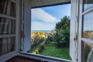 Maison familiale vue mer: jardin & plage proche