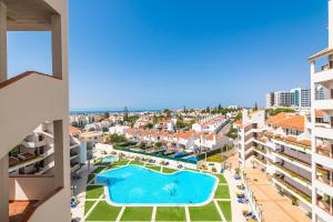 #065 Zulmira Flat by Home Holidays