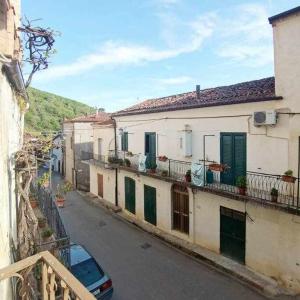 Alloggio con Giardino, Wi-Fi e Aria Condizionata