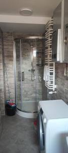 Noclegi kawalerka apartament w centrum Dzierżoniowa podwórko grill wynajm krótkoterminowy