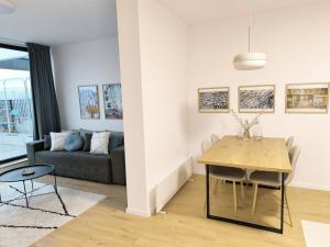 Mycampus 4 guests panorama terrasse near UNSS