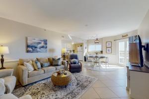 Gulfview condo wbalcony & resort amenities - shared pools hot tubs tennis