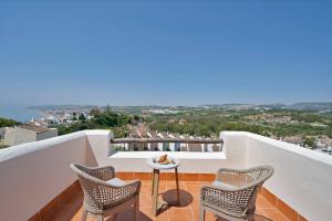 Atico con vistas al mar parking y piscina Casares - VISTA BAHIA 2