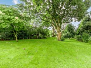3 Bed in Rochdale oc-89552