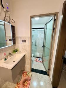 Kilimani 1 Bedroom with Balcony, Gym and Playground near Lavington Valley Arcade