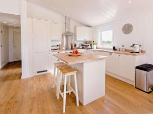 2 Bed in St. Andrews oc-93230