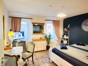 Zimmer Amelie - Für zwei Personen, WLAN, Mikrowelle, Bad