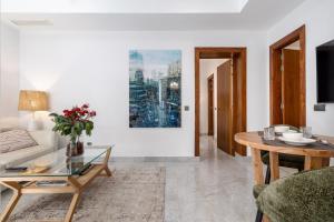Cozy Apartment for 2 on Exclusive Street Madrid