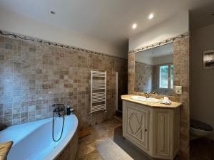 Maison de charme à BIOT avec piscine privée