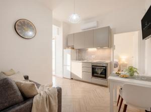 LARI - appartamento moderno in centro